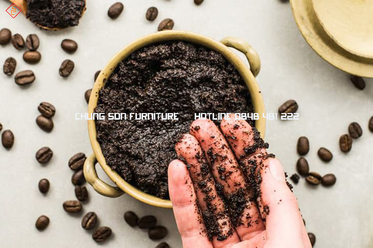 Dùng bã cafe tẩy nấm mốc